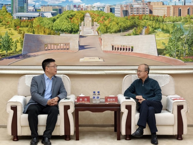 图片4中.jpeg